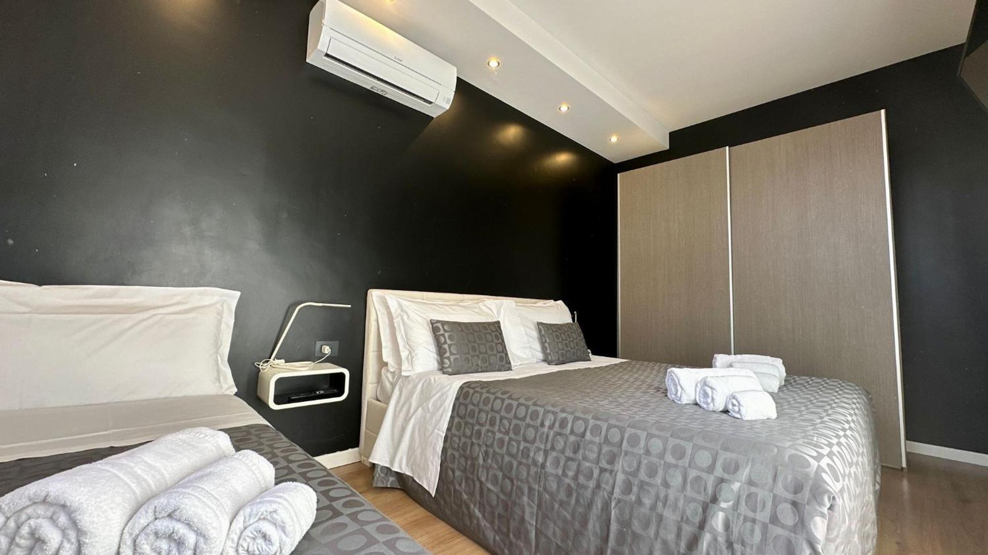 Ottomood B&B And Apartments Tremestieri Etneo Zimmer foto