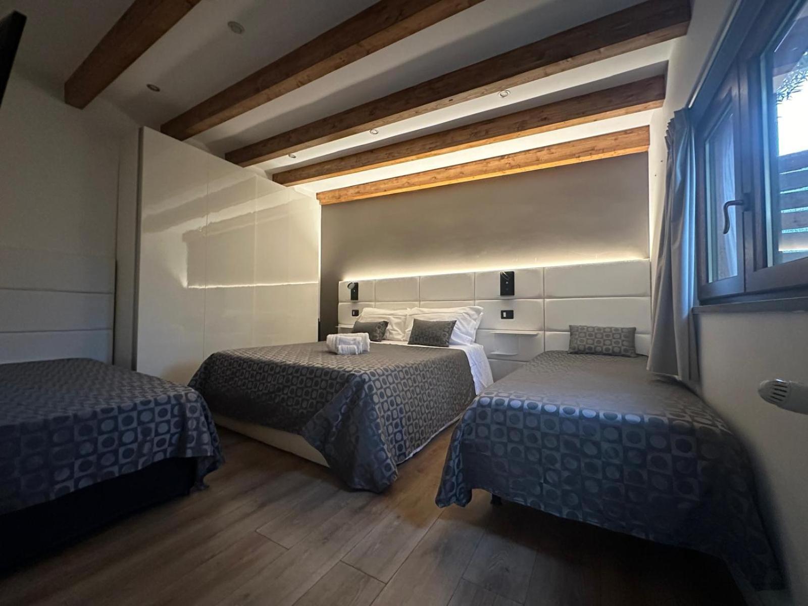 Ottomood B&B And Apartments Tremestieri Etneo Zimmer foto